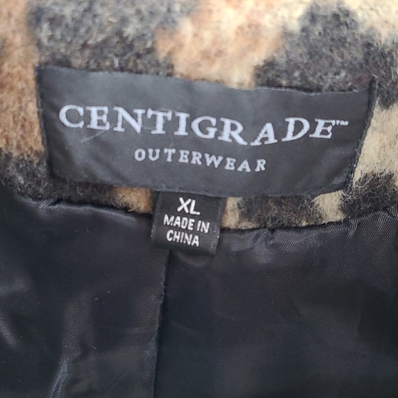 Beautiful Leopard Print Coat - Picture 5 of 7